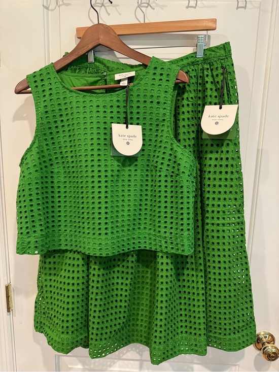 kate spade Dresses & Skirts - Kate Spade Limited Edition Fully Lined Green Eyelet Matching Vest & Skirt